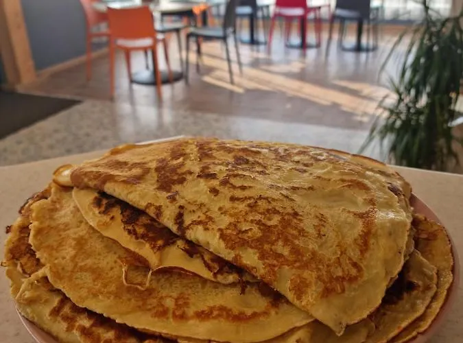 モーテル Auksi Motell *