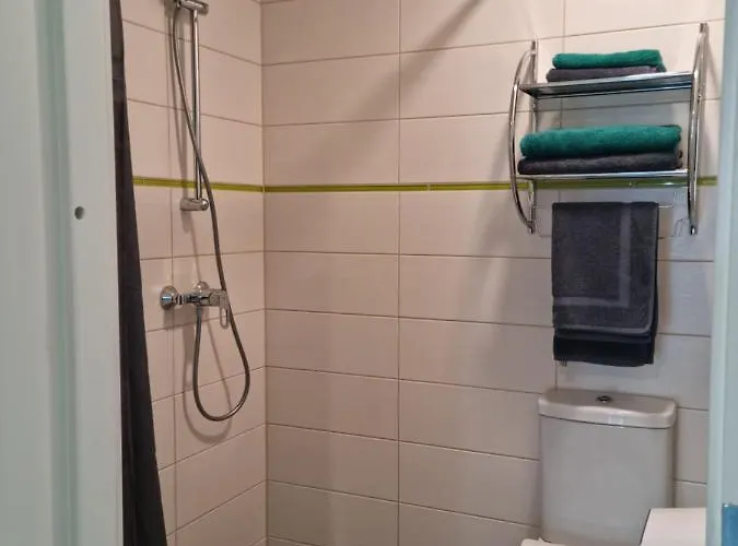 Auksi Motell モーテル *